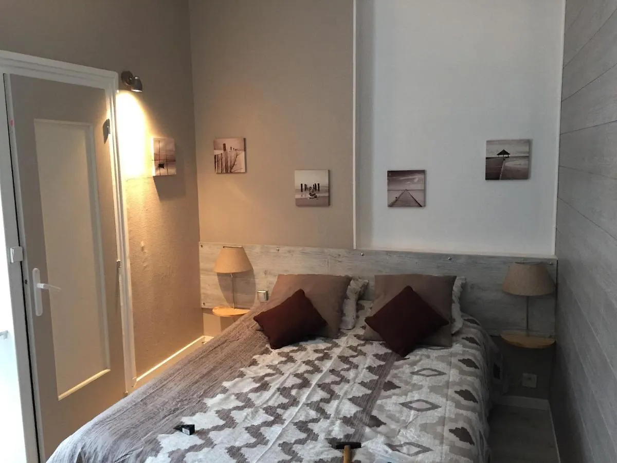 Hotel Ariane Vichy 2*,