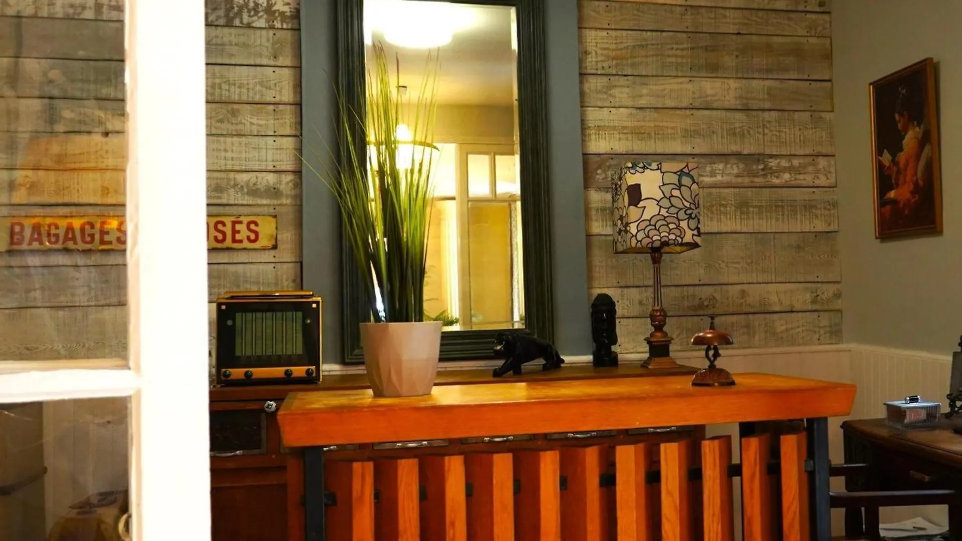 **  Hotel Ariane Vichy Francia